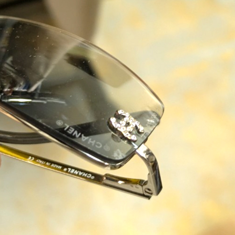 Vintage Chanel Sunglasses Womens Rimless Lens Crystal CC Logo Italy Y2K Eyewear - Picture 14 of 16